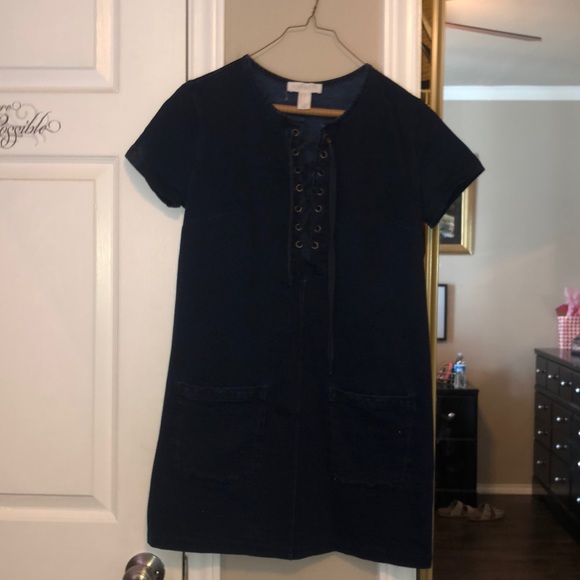 Dress - Picture 3 of 3